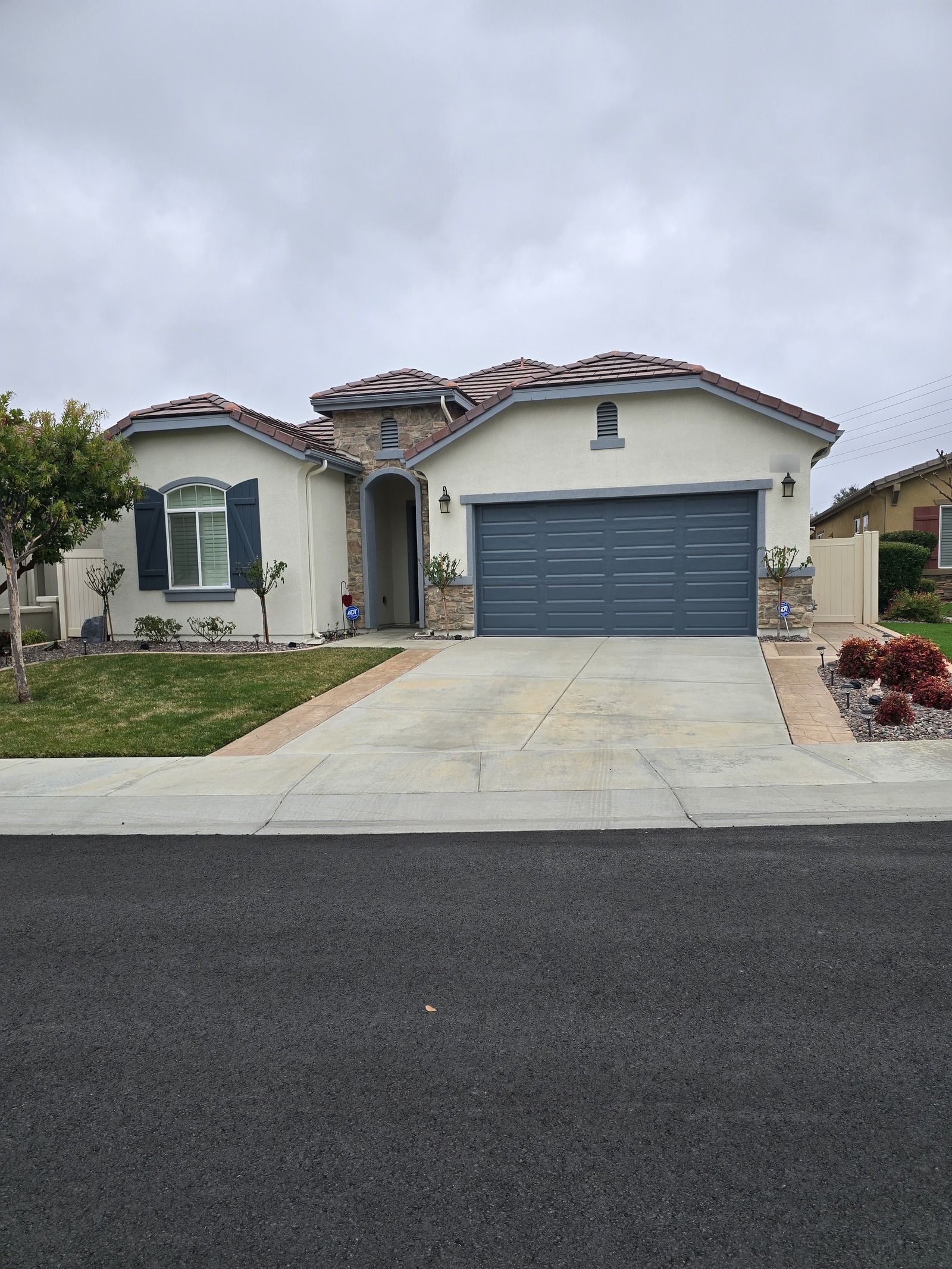 Exterior repaint by Black Horse Painting
